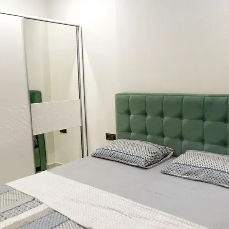 Twin Towers - First Line Sea - Private Apartment *